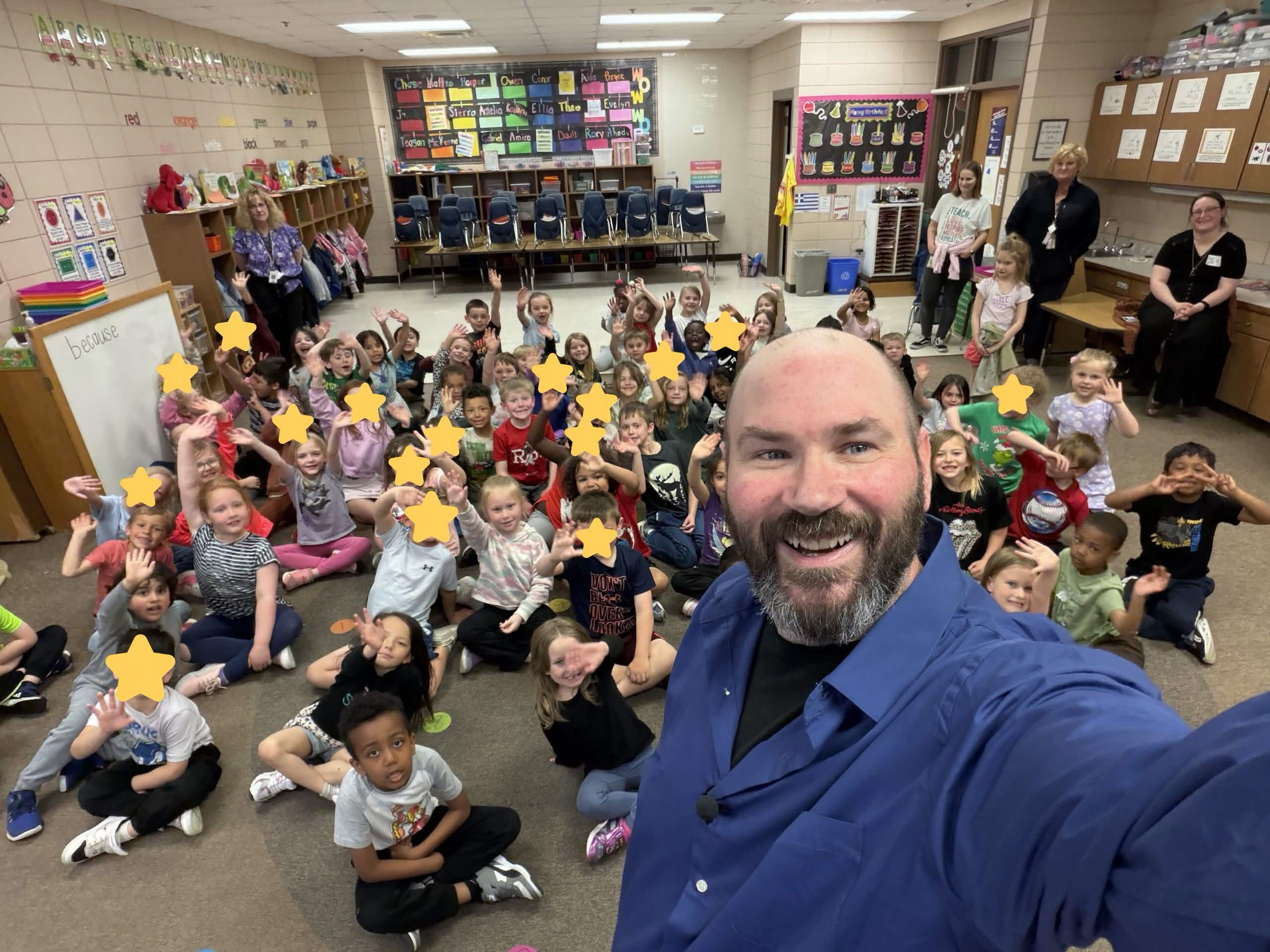 Magic Zac with a classroom full of happy kids